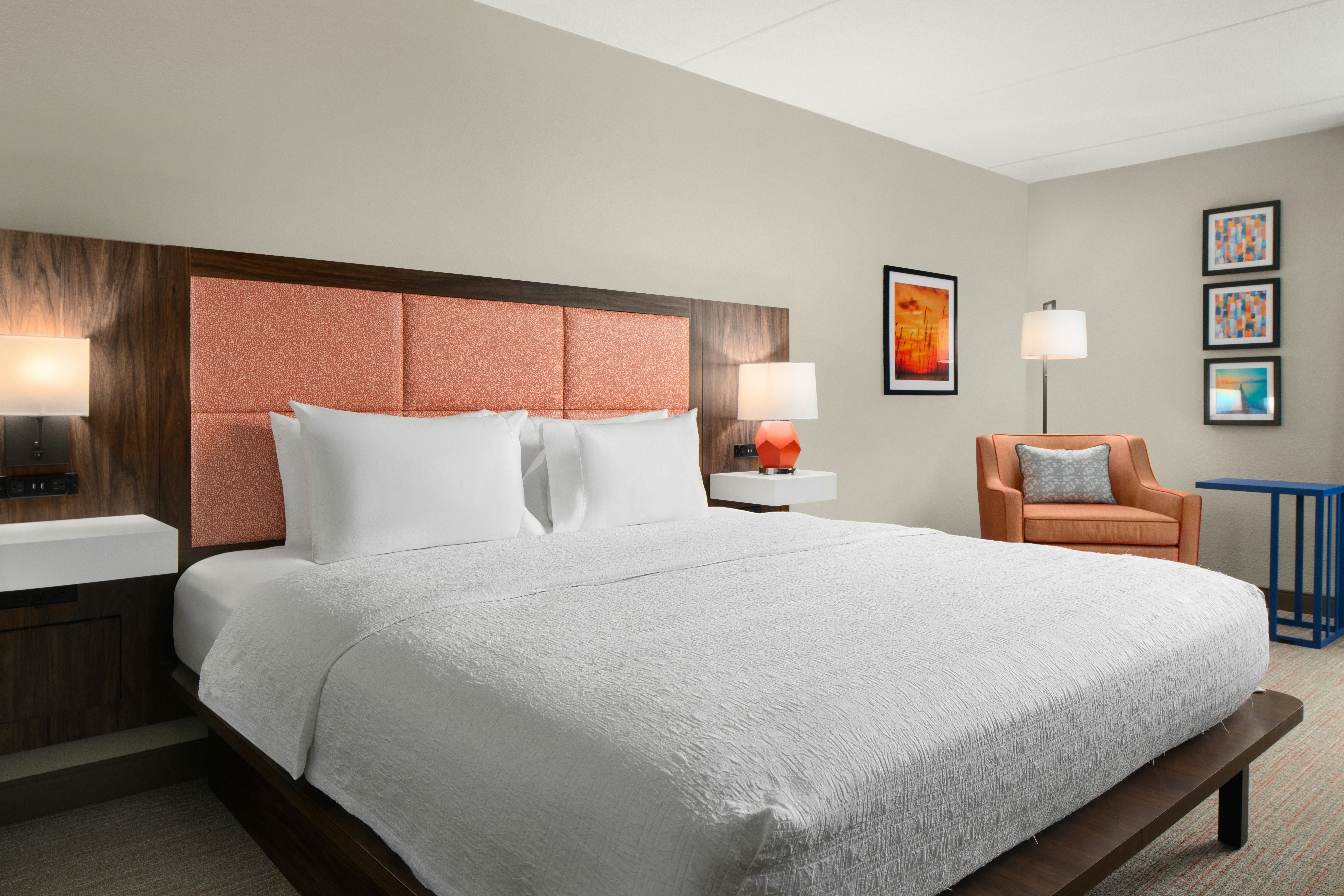 ROOM, KING BED