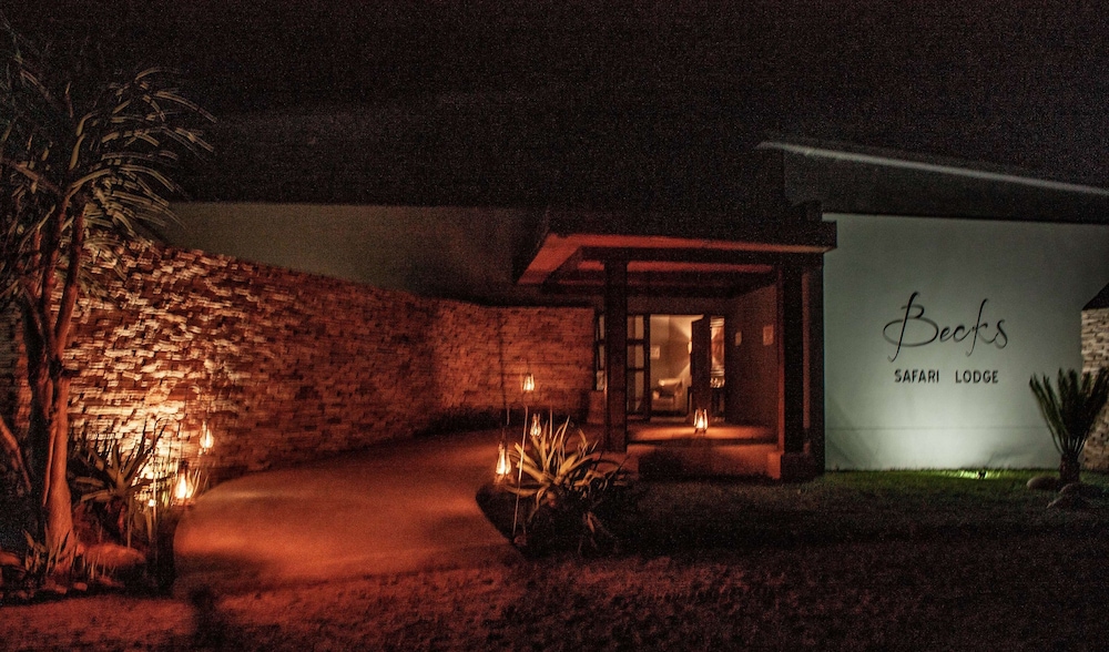 Becks Safari Lodge 9/77