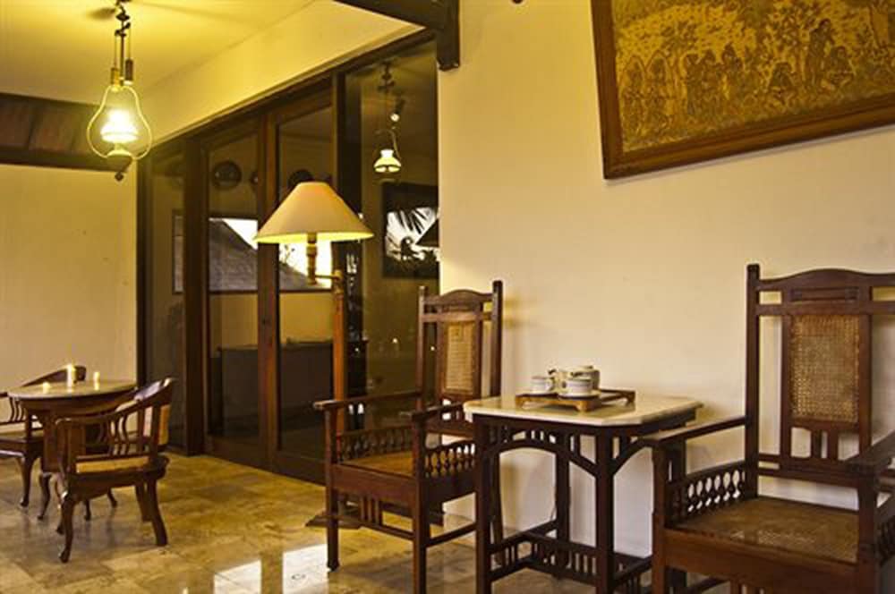 PALM GARDEN HOTEL 24/33