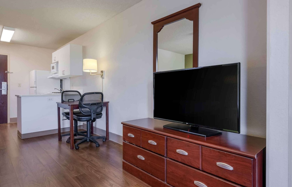 Extended Stay America Suites Orlando Lake Mary 1036 Greenwoo 43/53