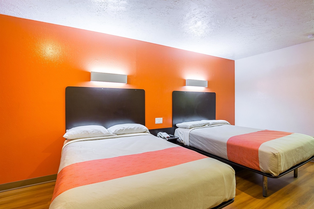 Motel6 Madisonville Tx 10/31