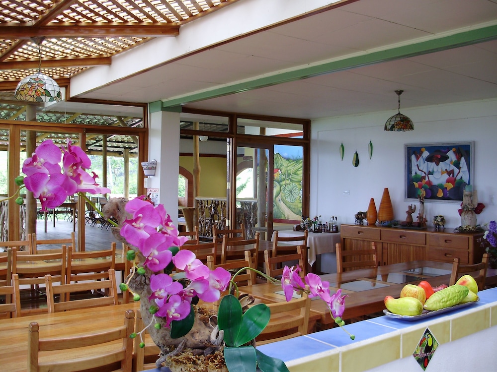 Guayabo Lodge 40/60