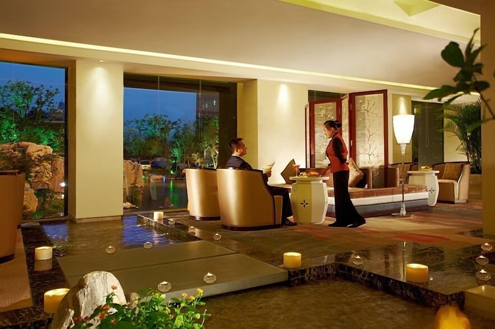 New Century Grand Hotel Tonglu Hangzhou China 13/21