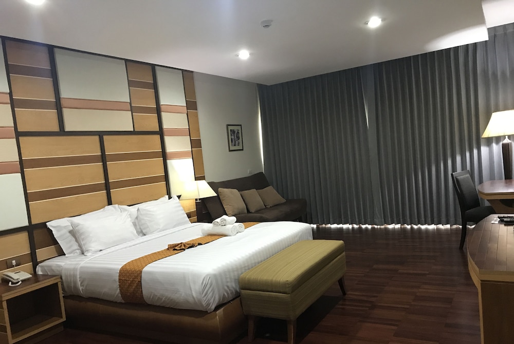 Taman Spa Resort 30/70