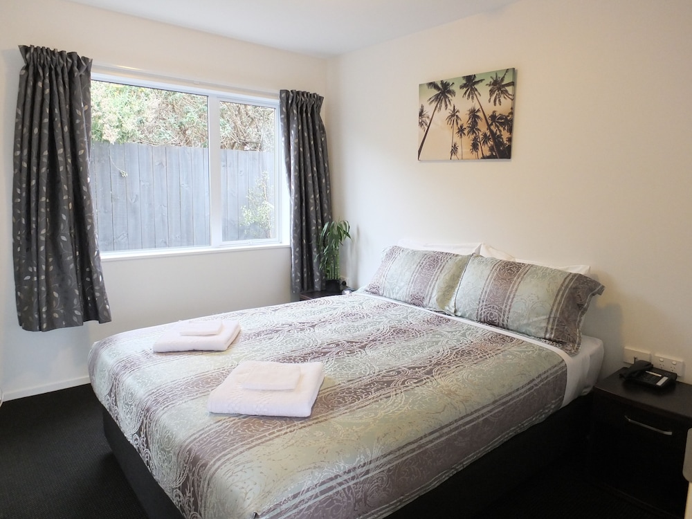 1 BEDROOM, SUPERIOR, APARTMENT