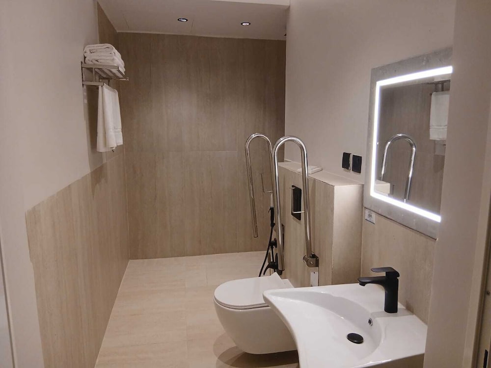 Raoum Inn Shaqra 49/50
