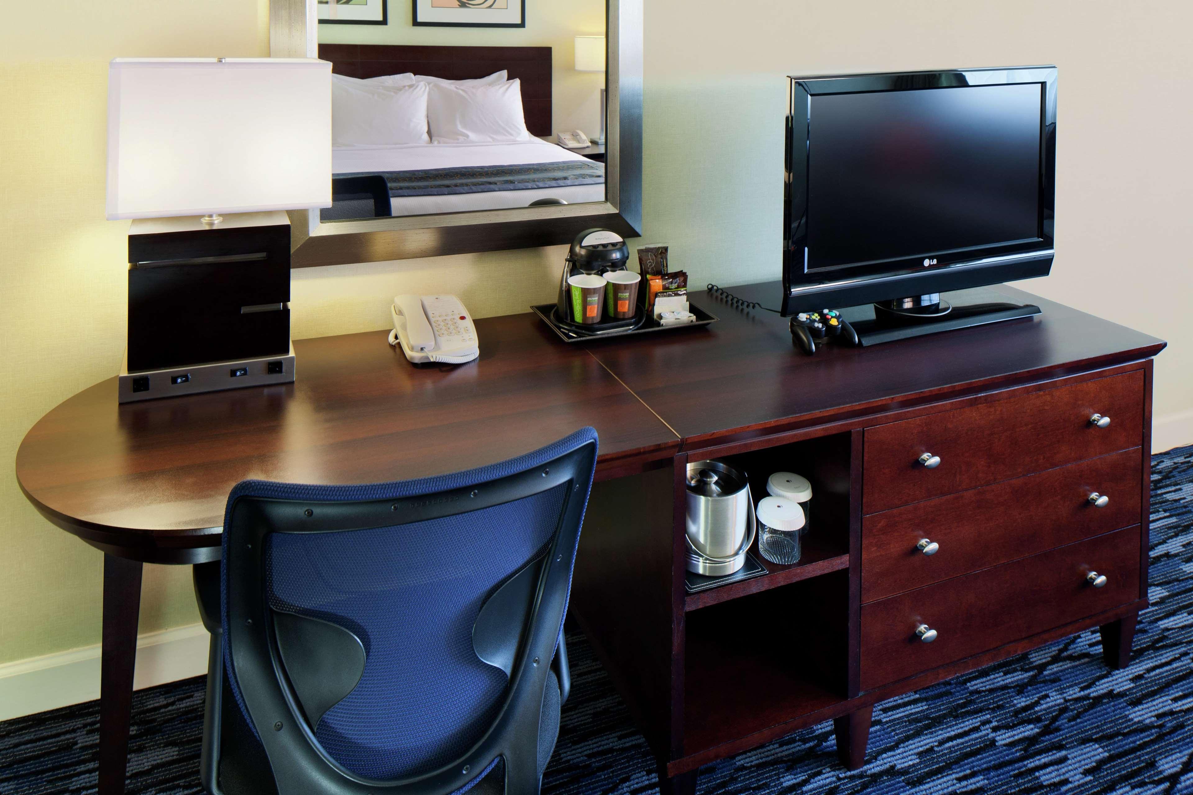 Doubletree By Hilton Norwalk 34/45