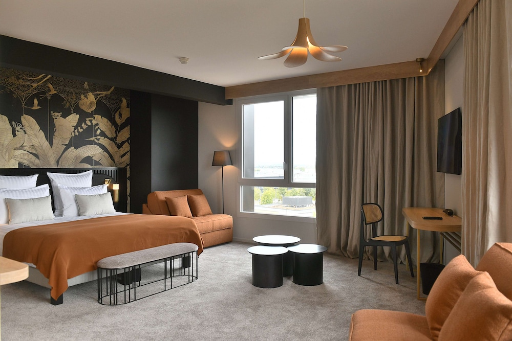 Golden Tulip Reims 11/50