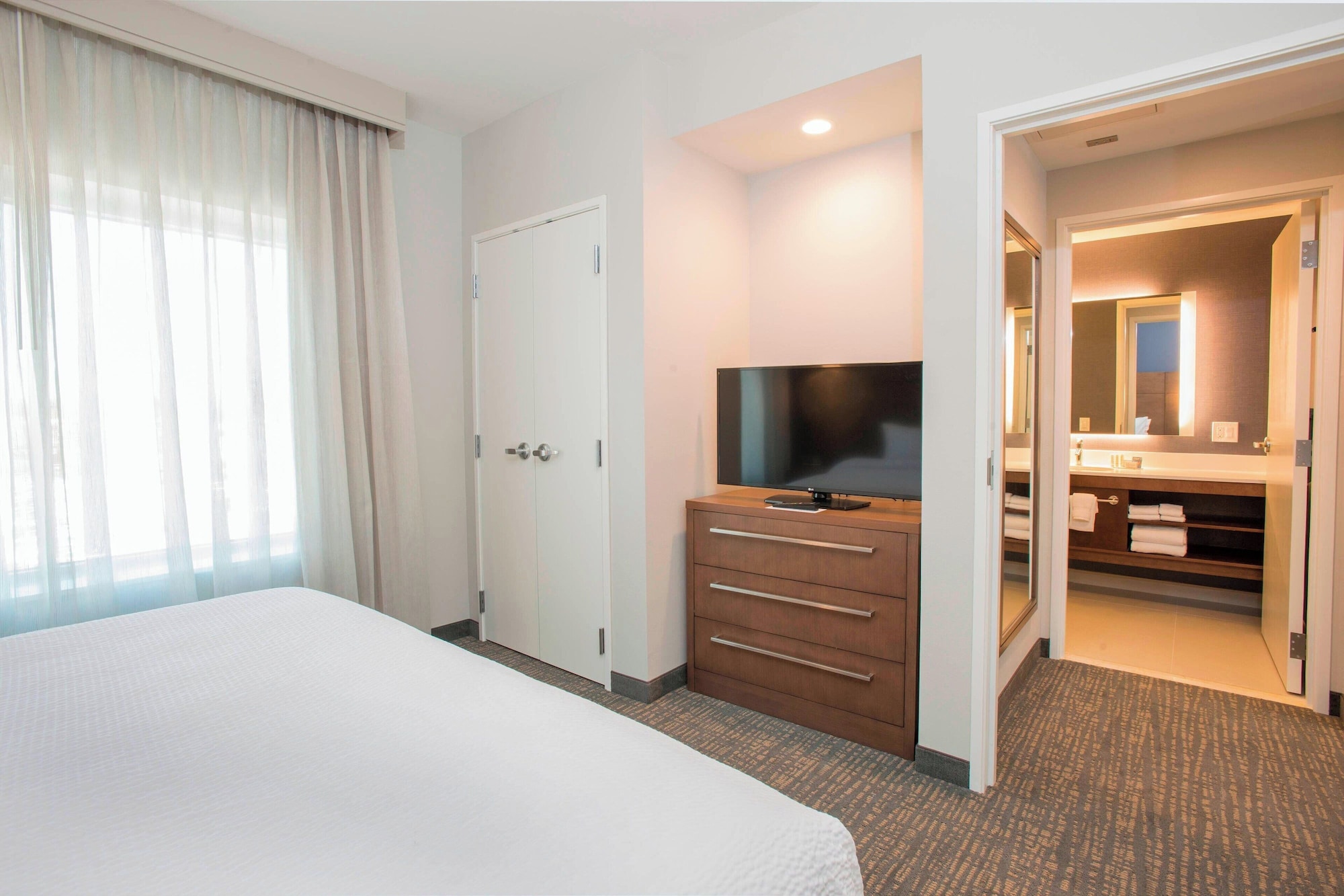 Room at Residence Inn By Marriott Cincinnati Midtown/Rookwood, CINCINNATI - OH