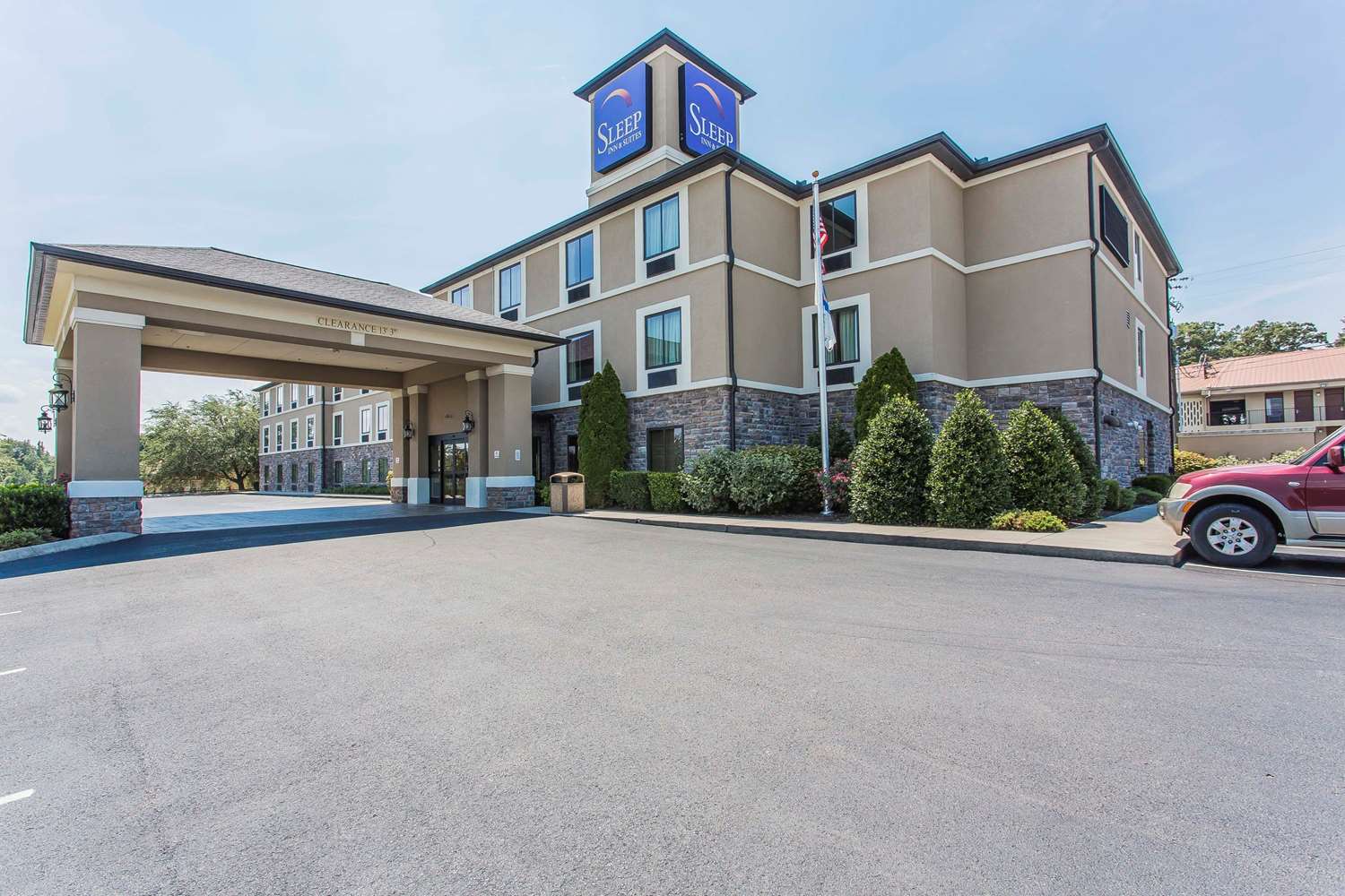 Sleep Inn & Suites Manchester 14/15