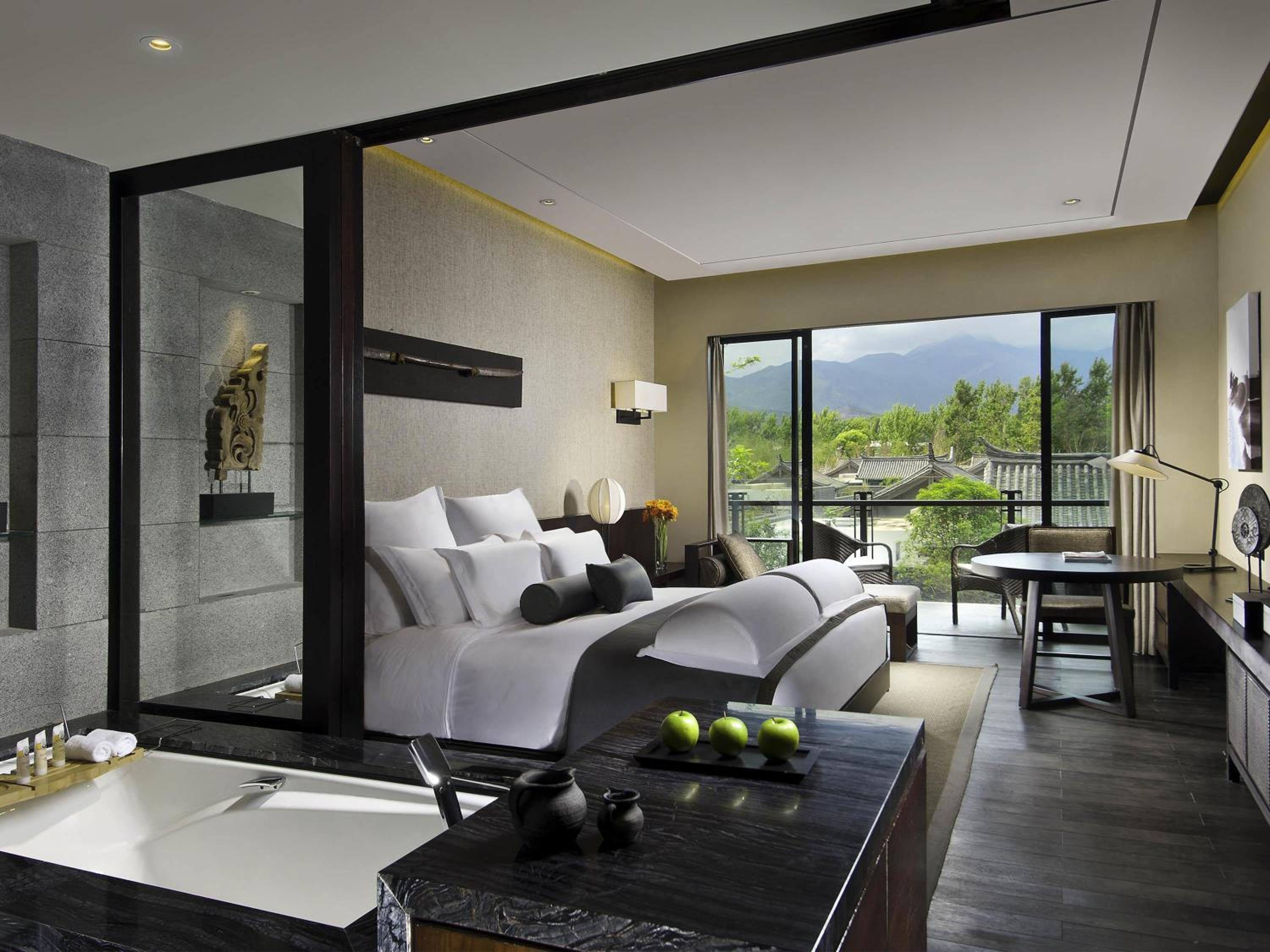 DELUXE, TWIN BEDS