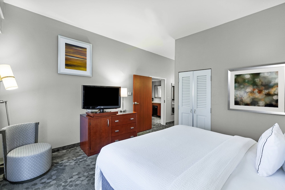 Courtyard Tulsa Woodland Hills 6/56