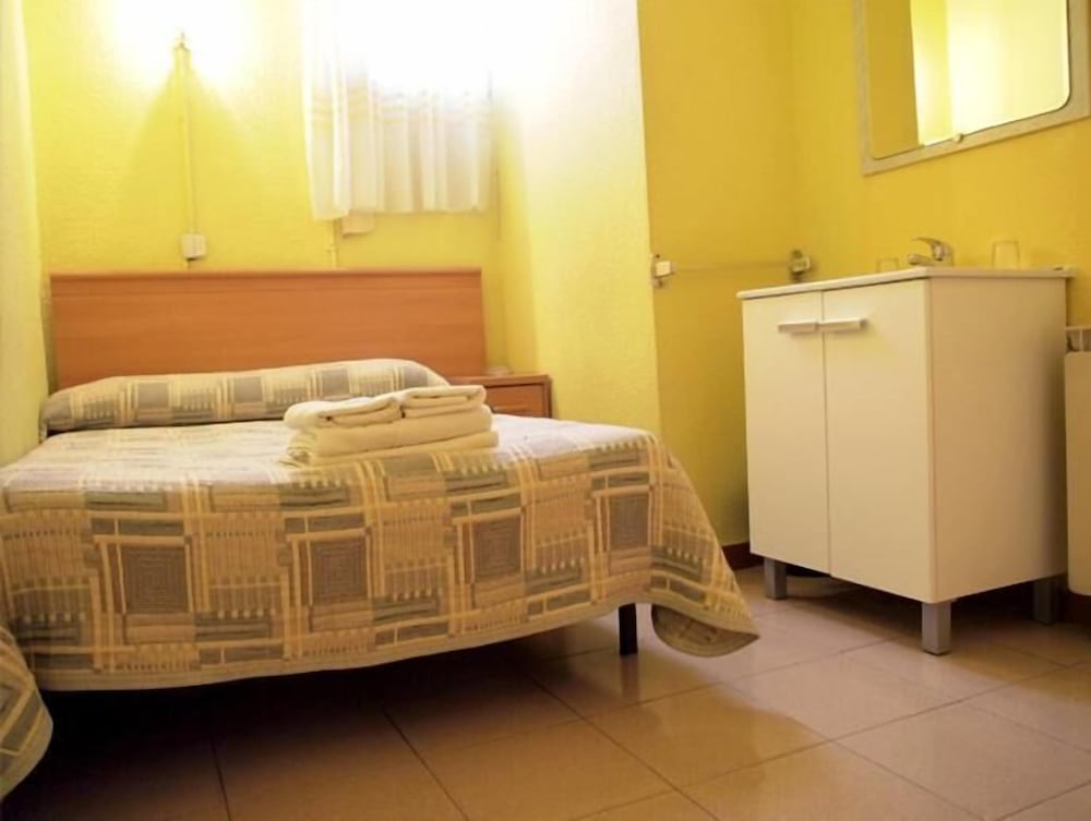 Hostal Delfos 24/49