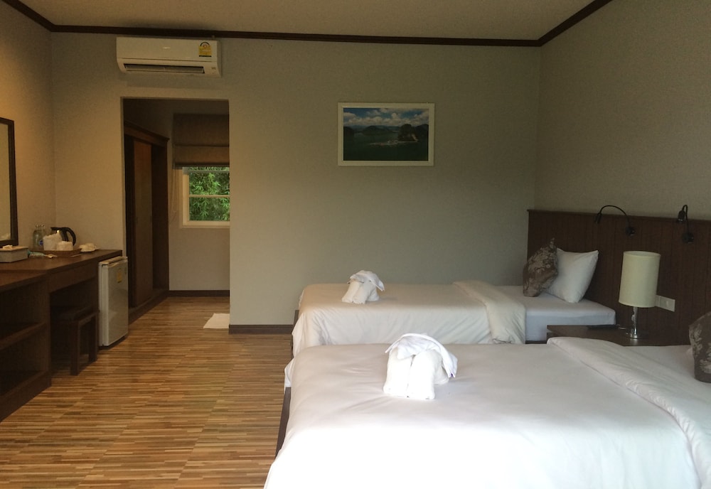 Khaolak Mountain View 12/50