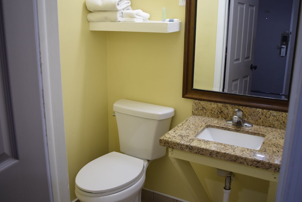 White Oaks Motel Pennsville Carneys Point 38/41
