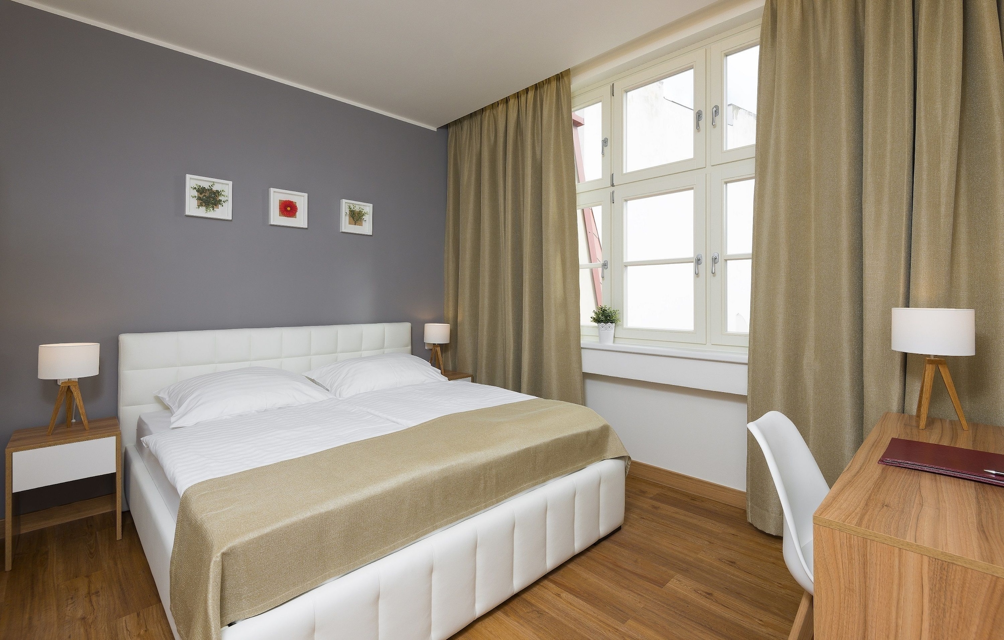 STANDARD, DOUBLE OR TWIN BED