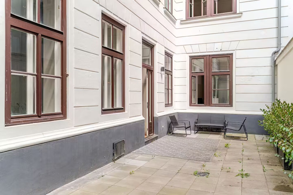 Abieshomes Serviced Apartments-Votivpark 45/50
