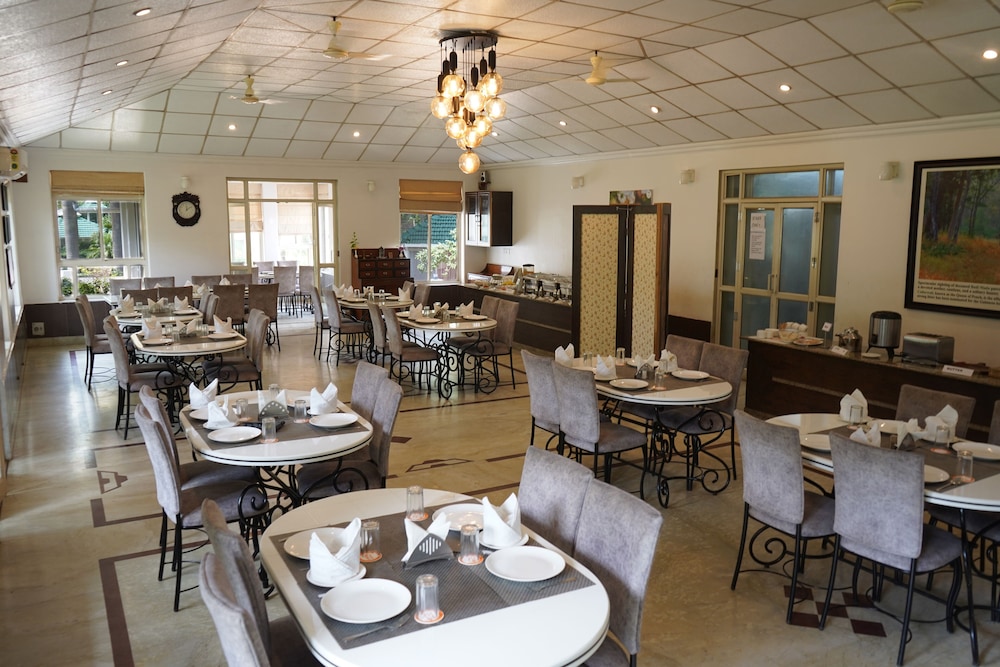 Village Machaan Resort 24/46