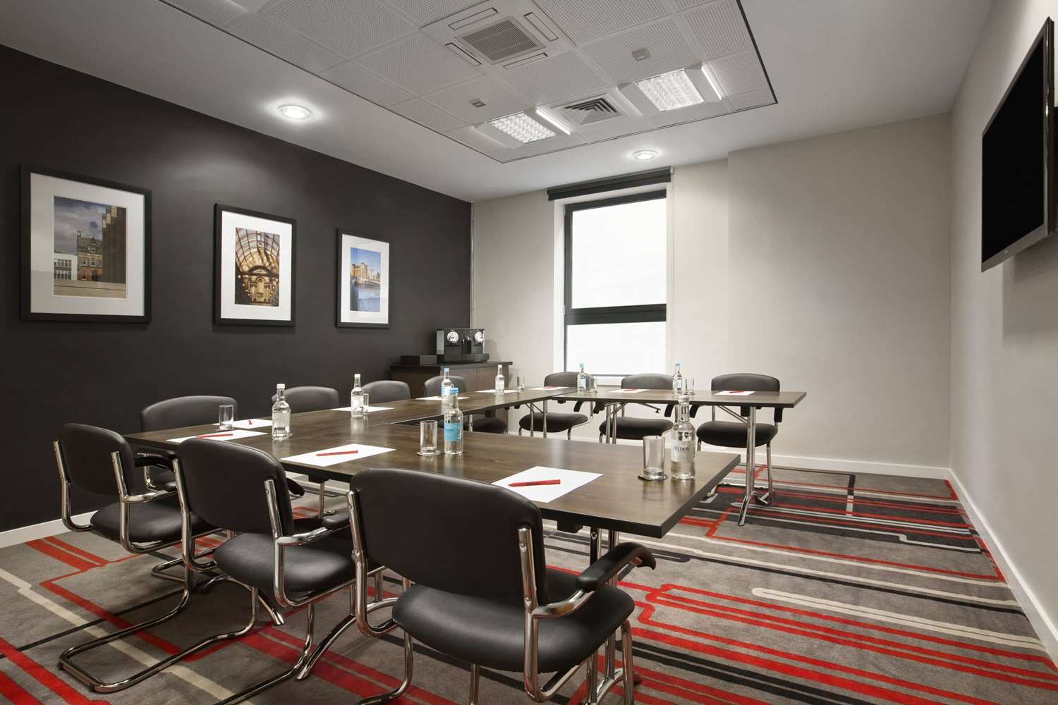 Ramada Encore by Wyndham Newcastle-Gateshead 23/27