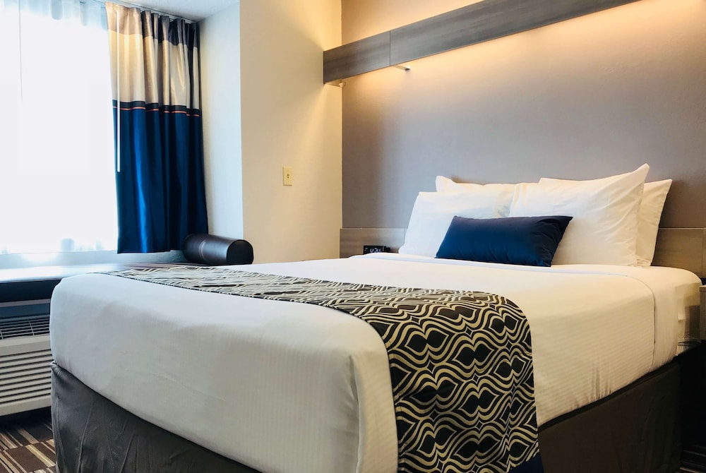 Microtel Inn Suites By Wyndham Atlanta Buckhead Area 9/24