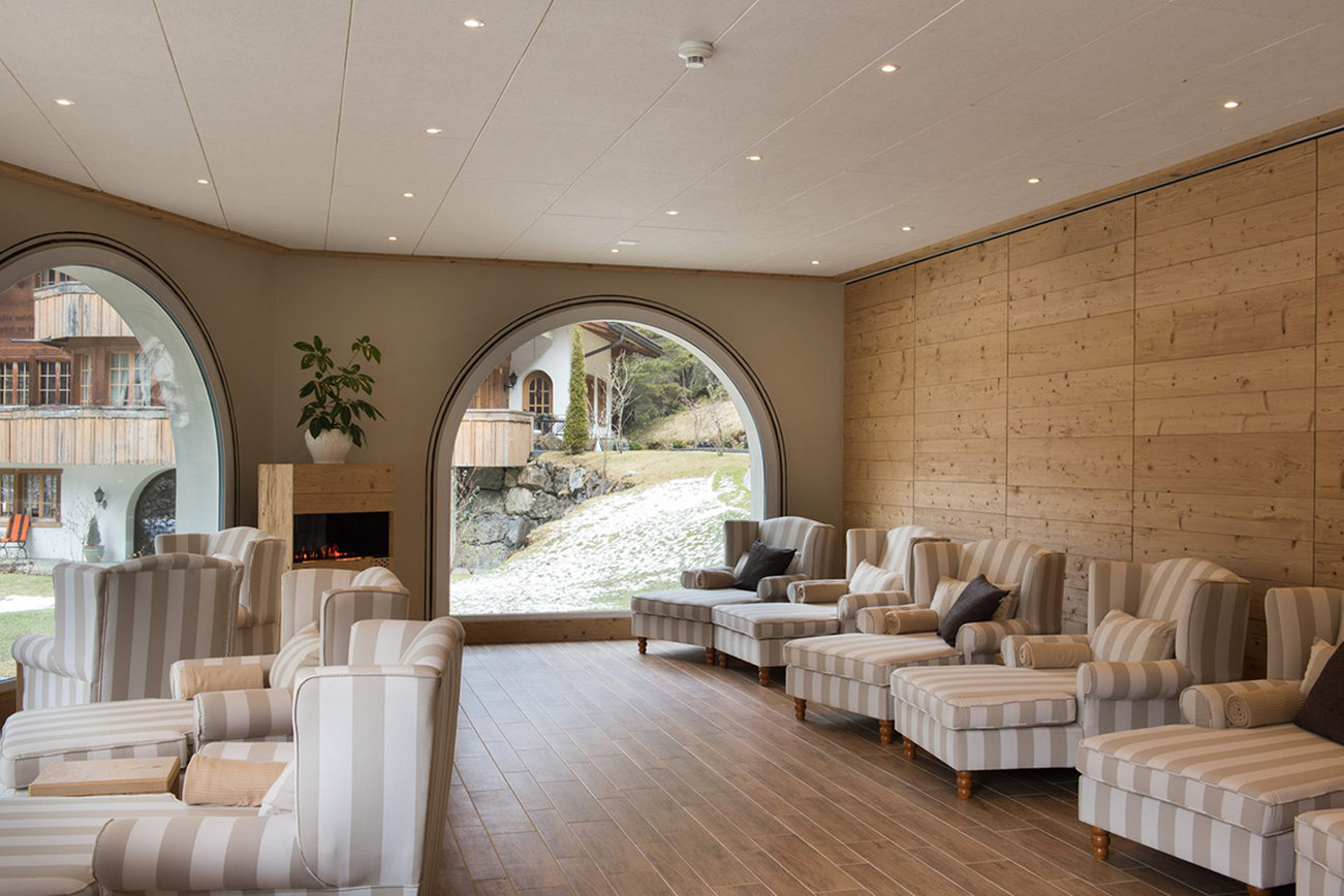 Waldhotel Doldenhorn 32/48