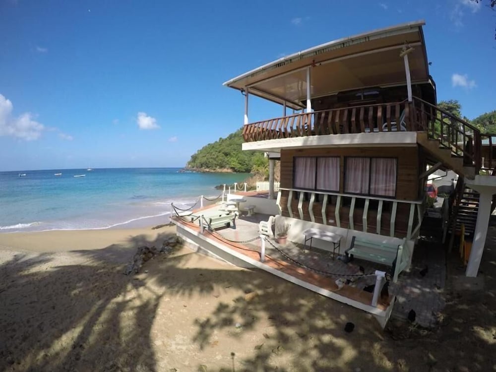 The Naturalist Beach Resort 17/19