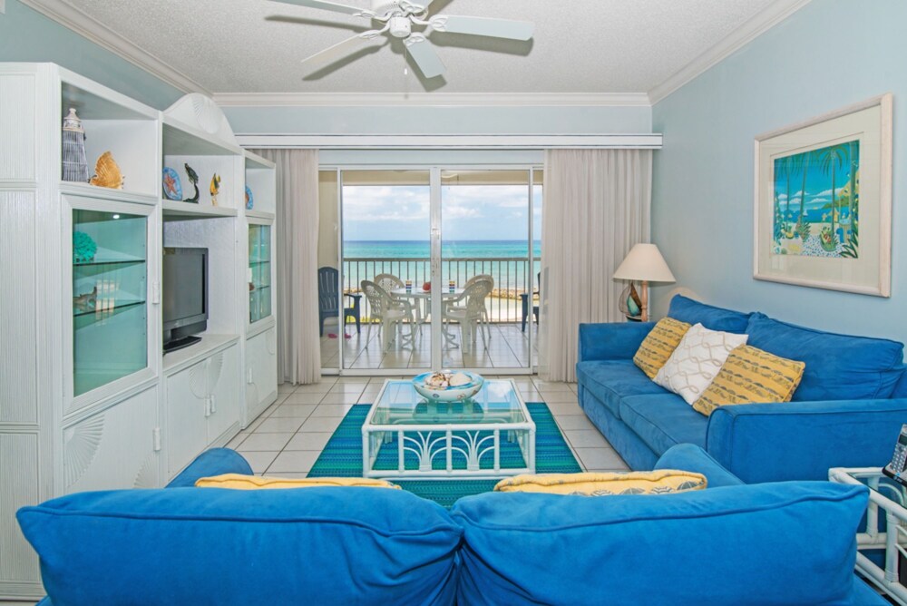 Grandview Condominiums 43/79