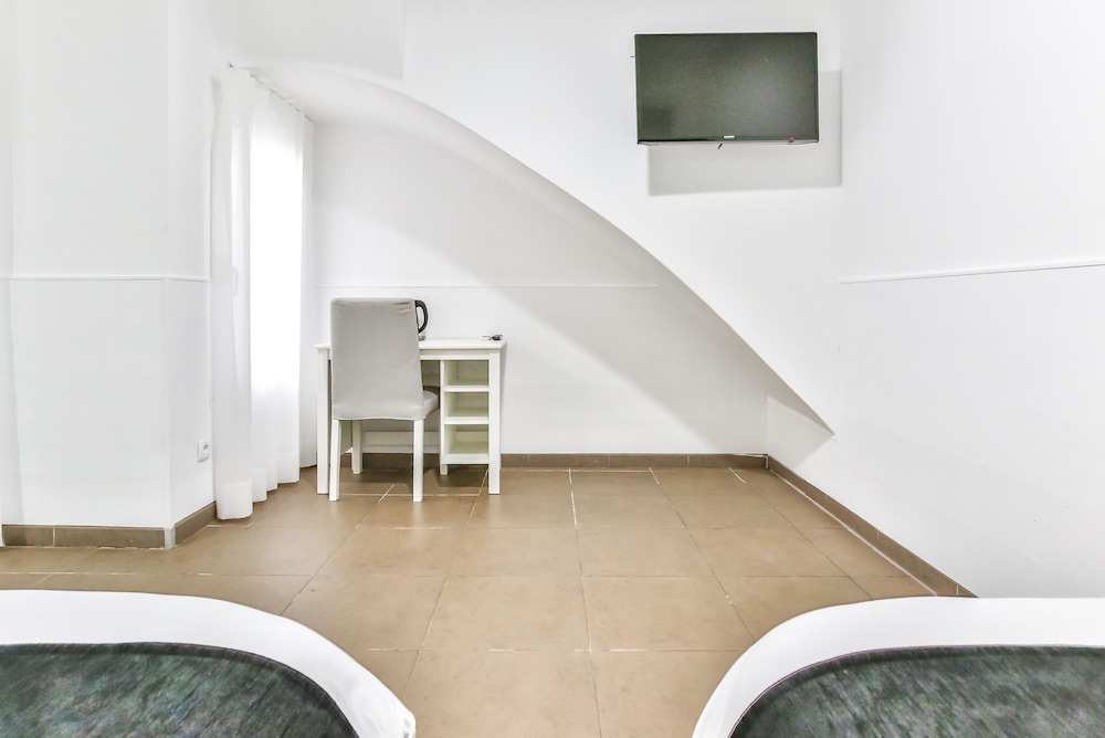 Laramond Barcelona Rooms 38/58