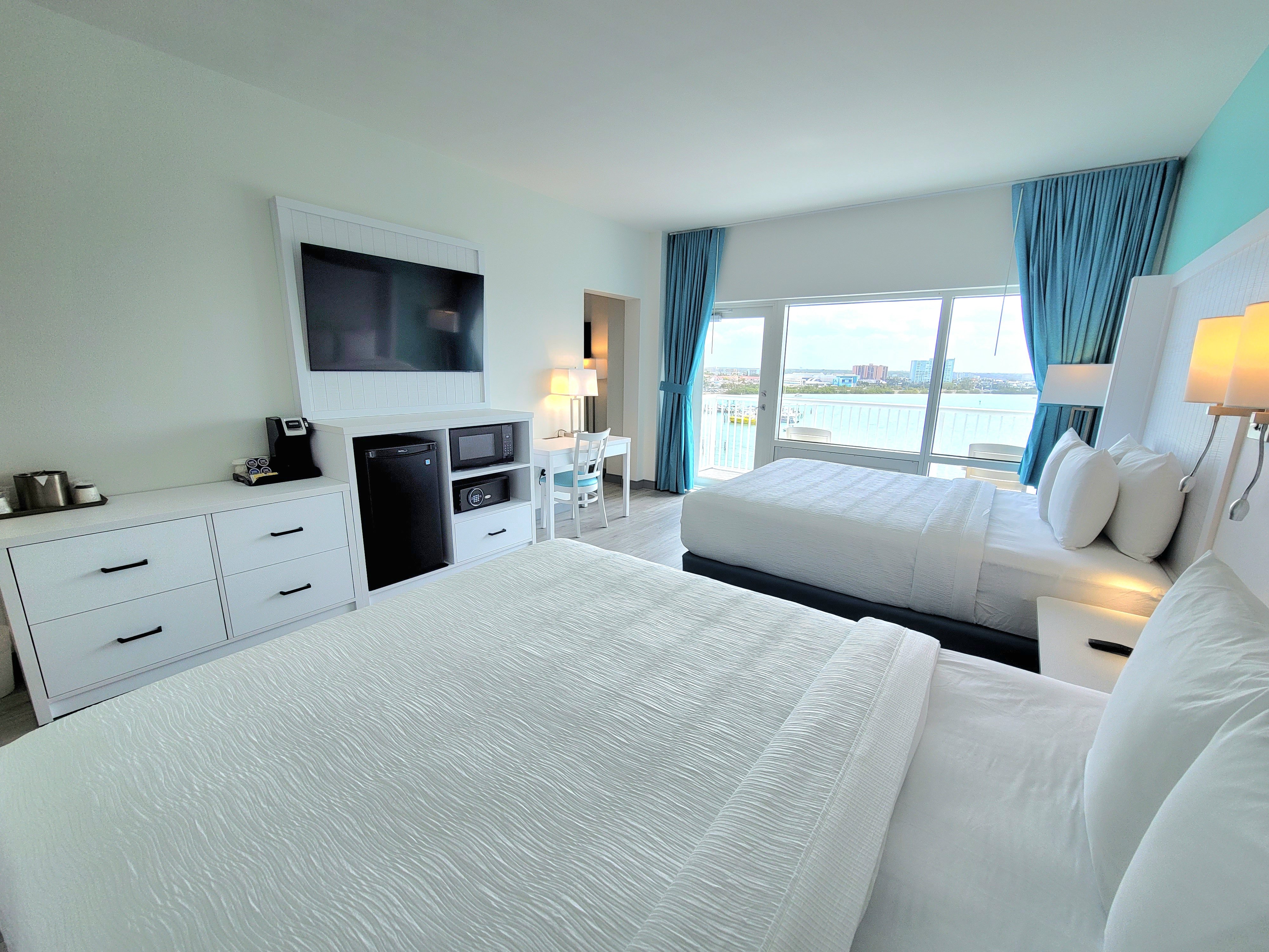 ChartHouse Clearwater Beach Marina Hotel 30/67