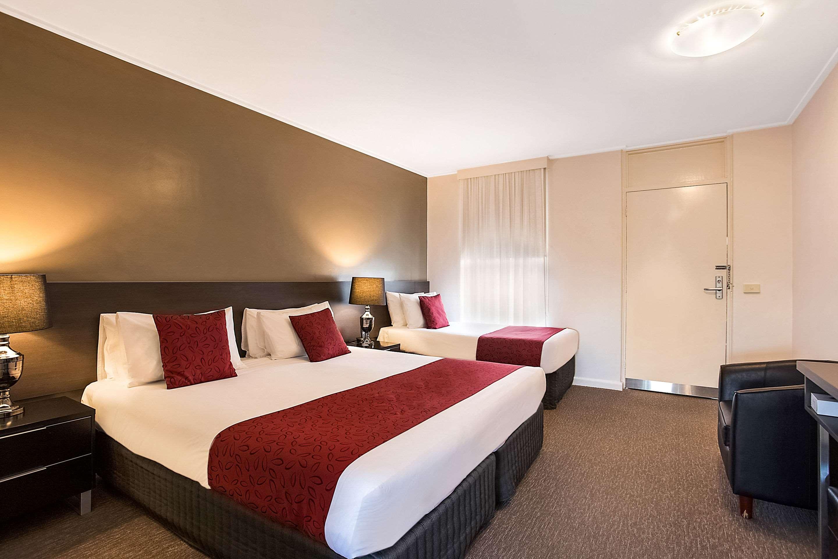 Upgrade, 1 King and 1 Single Beds