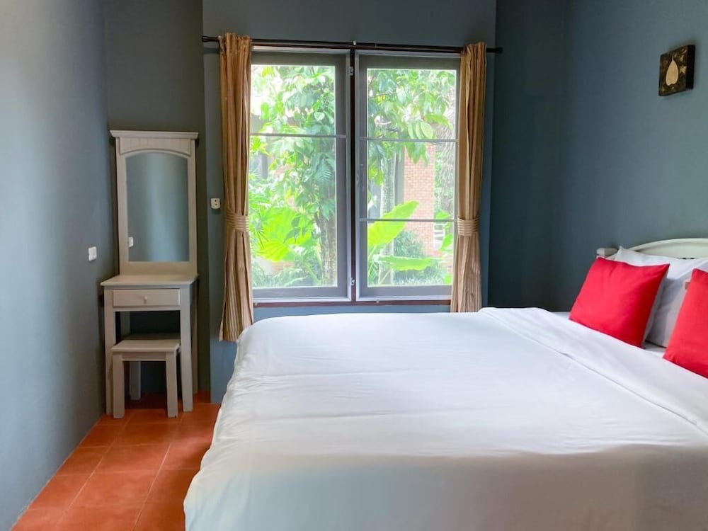 Floraville Phuket Resort 10/67