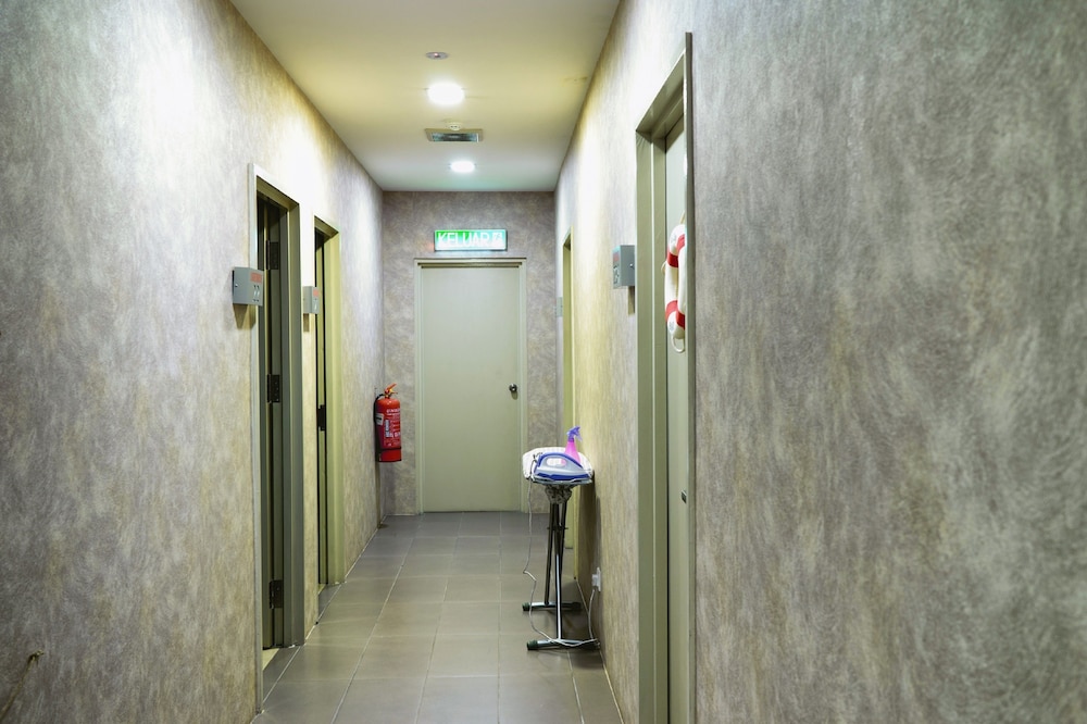 Lighthouse Hotel Shortstay Atdamansara Uptown 40/47