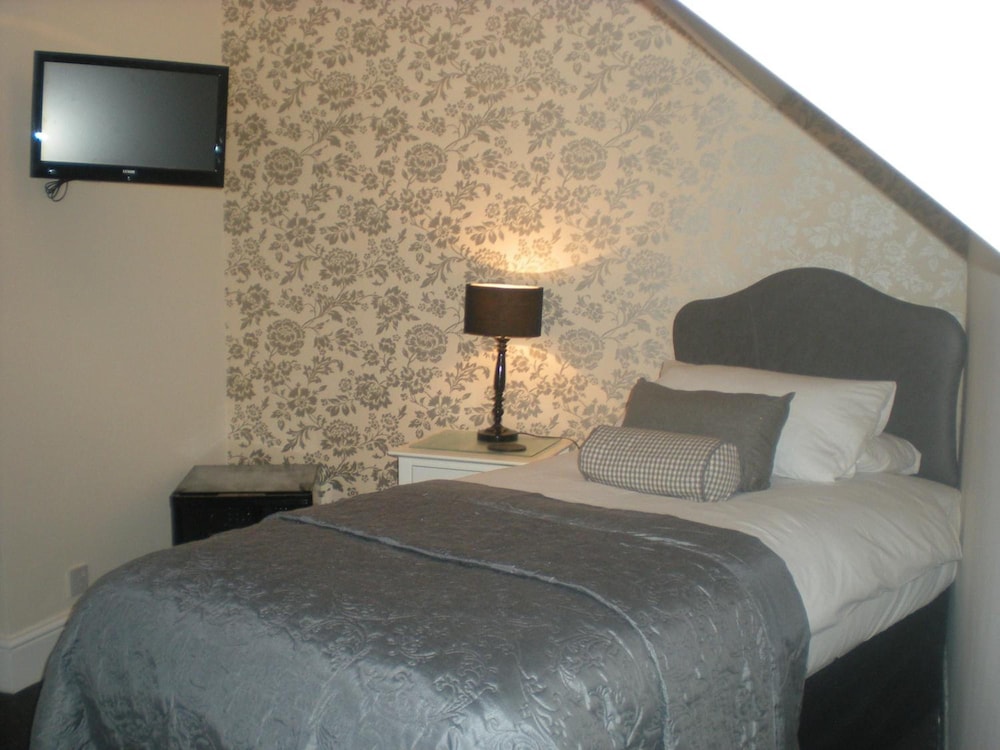 Elmswood Guest House 16/48