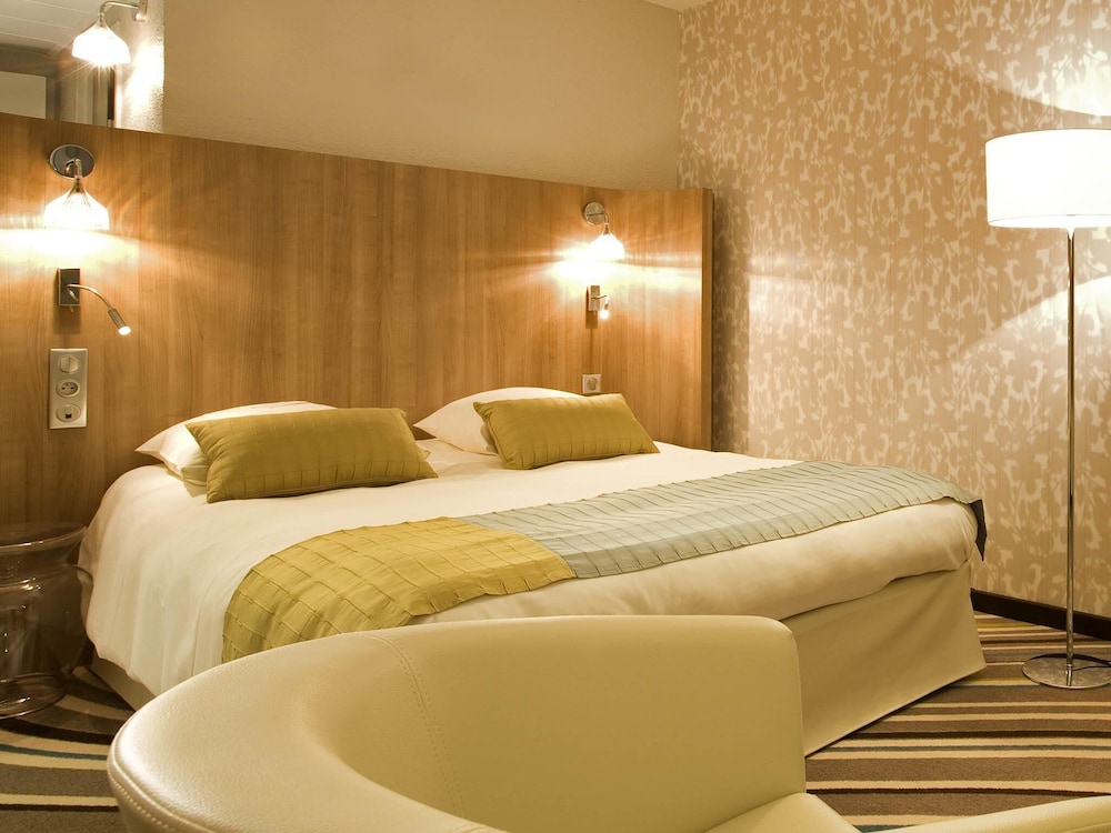 Mercure Angers Centre De Congres 16/65