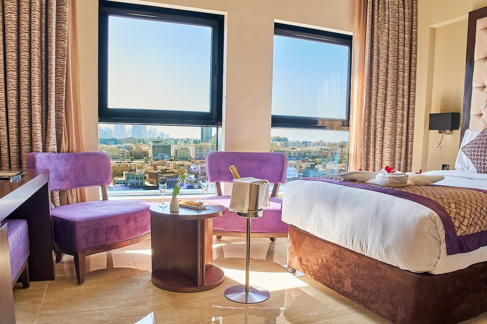 Carlton Dubai Creek 7/21