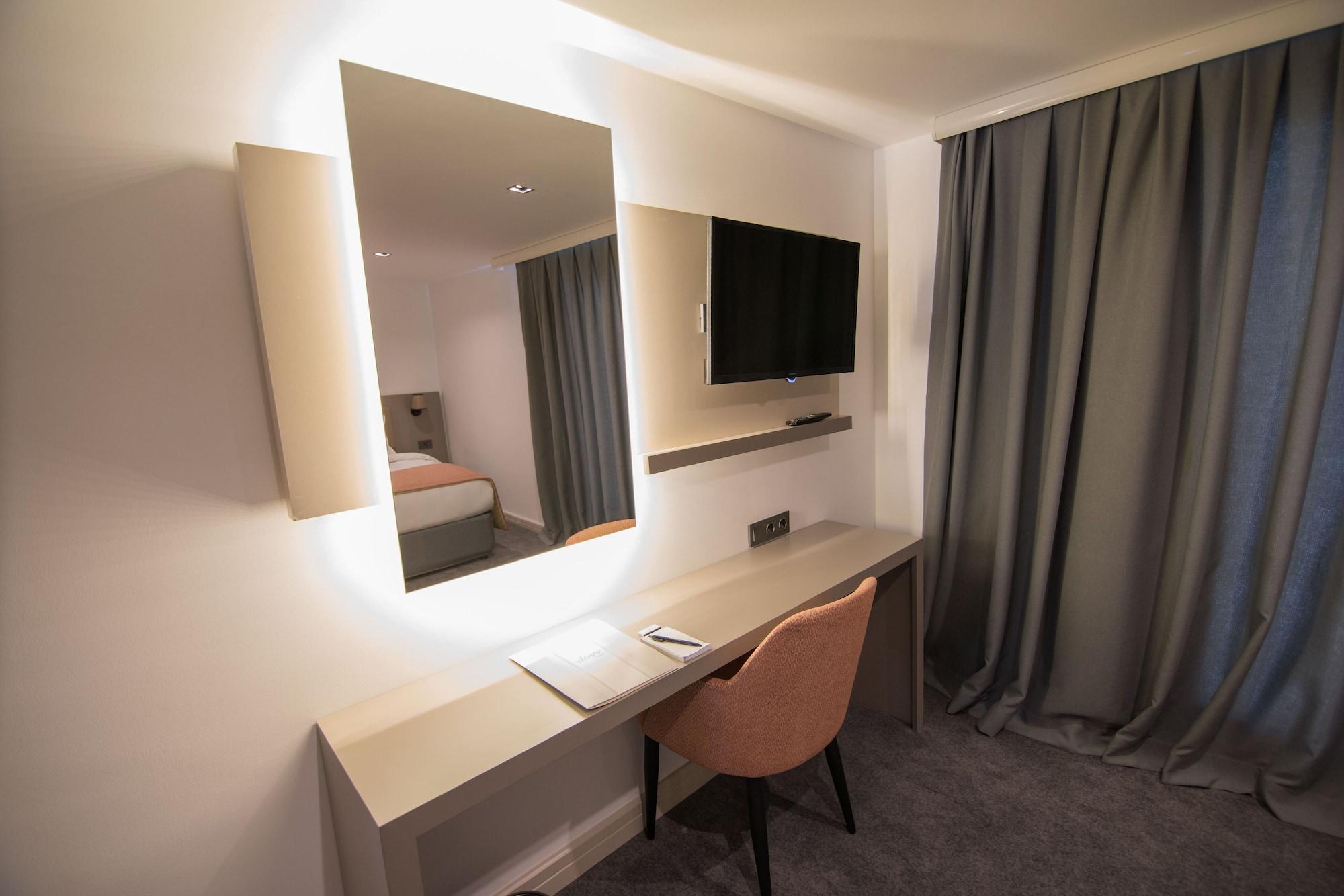 DOVV HOTEL 32/39