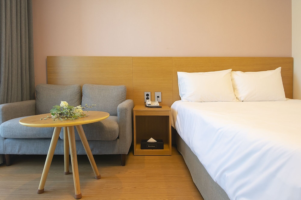 Sims Hotel 20/48