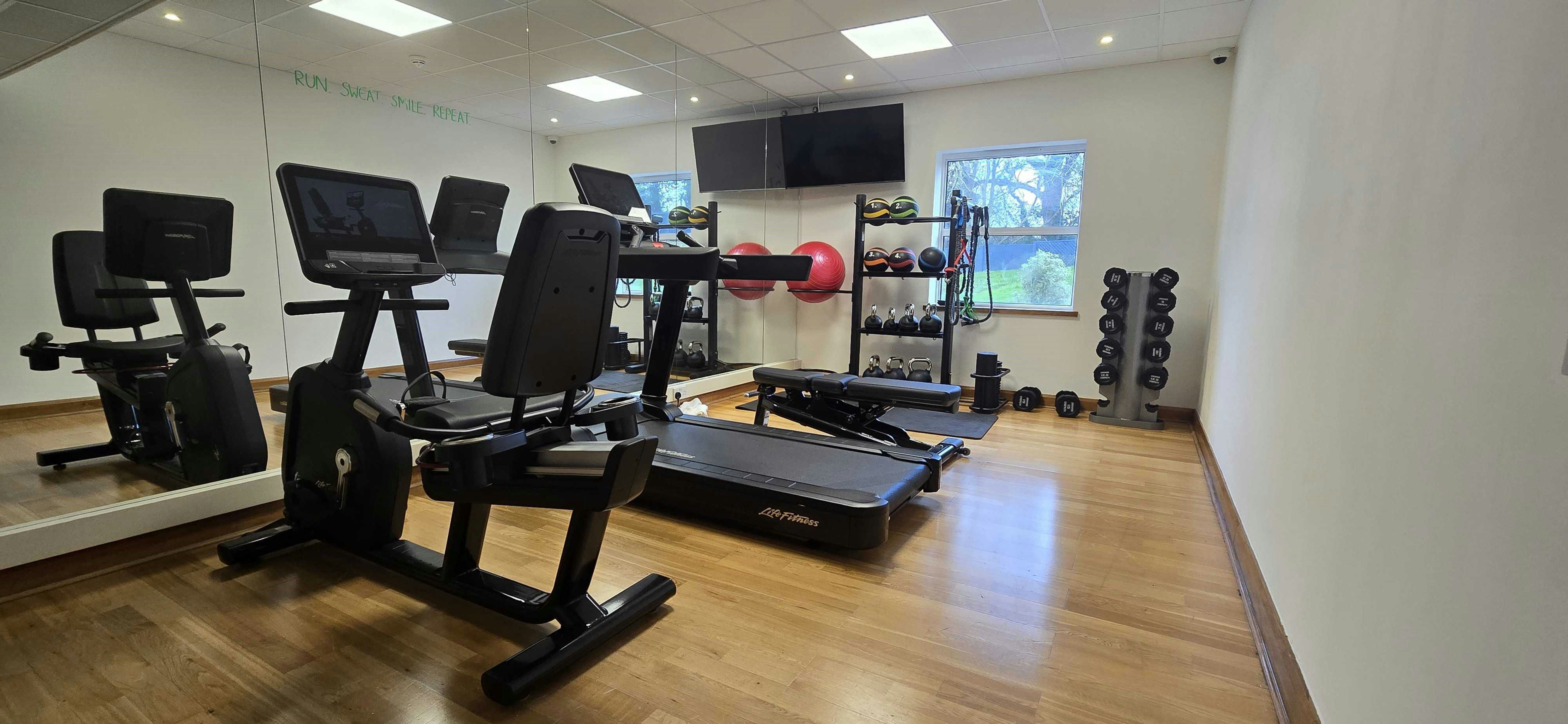 Holiday Inn Bristol Airport 24/43