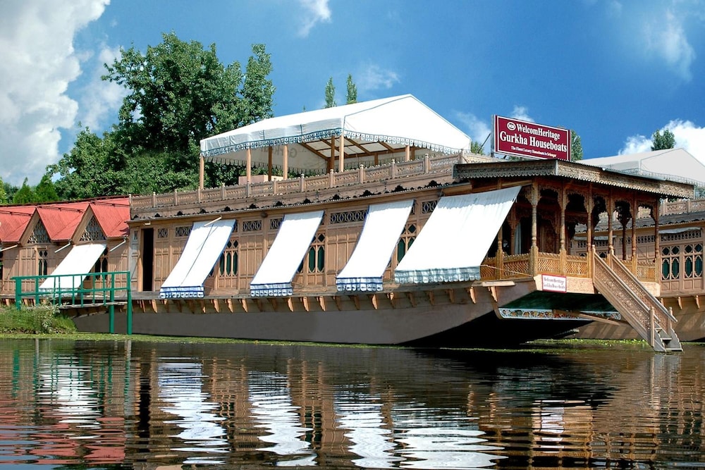 WelcomHeritage Gurkha Houseboats 26/35