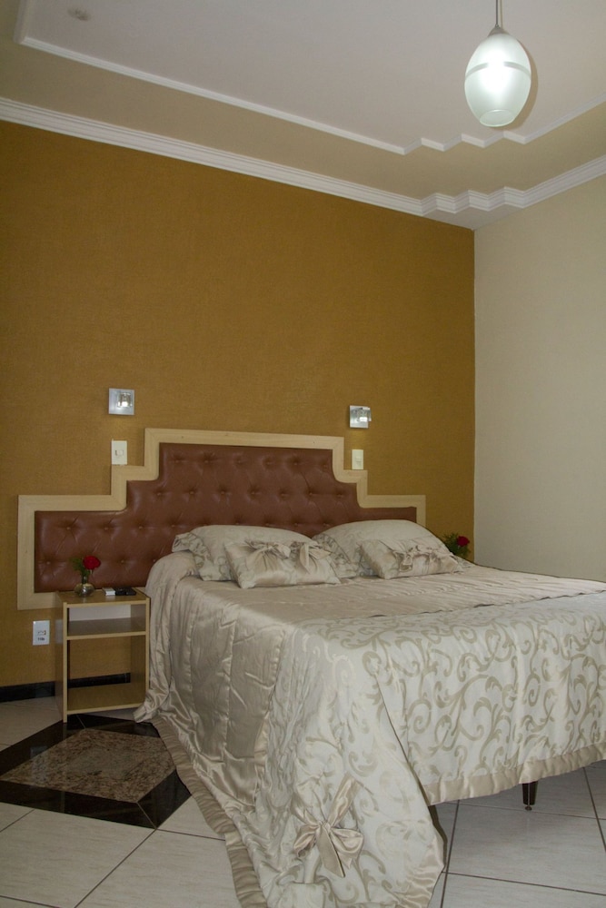 Hotel Meri 12/41