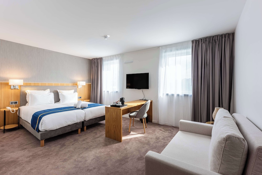 Brit Hotel Paris Rosny Sous Bois 8/34