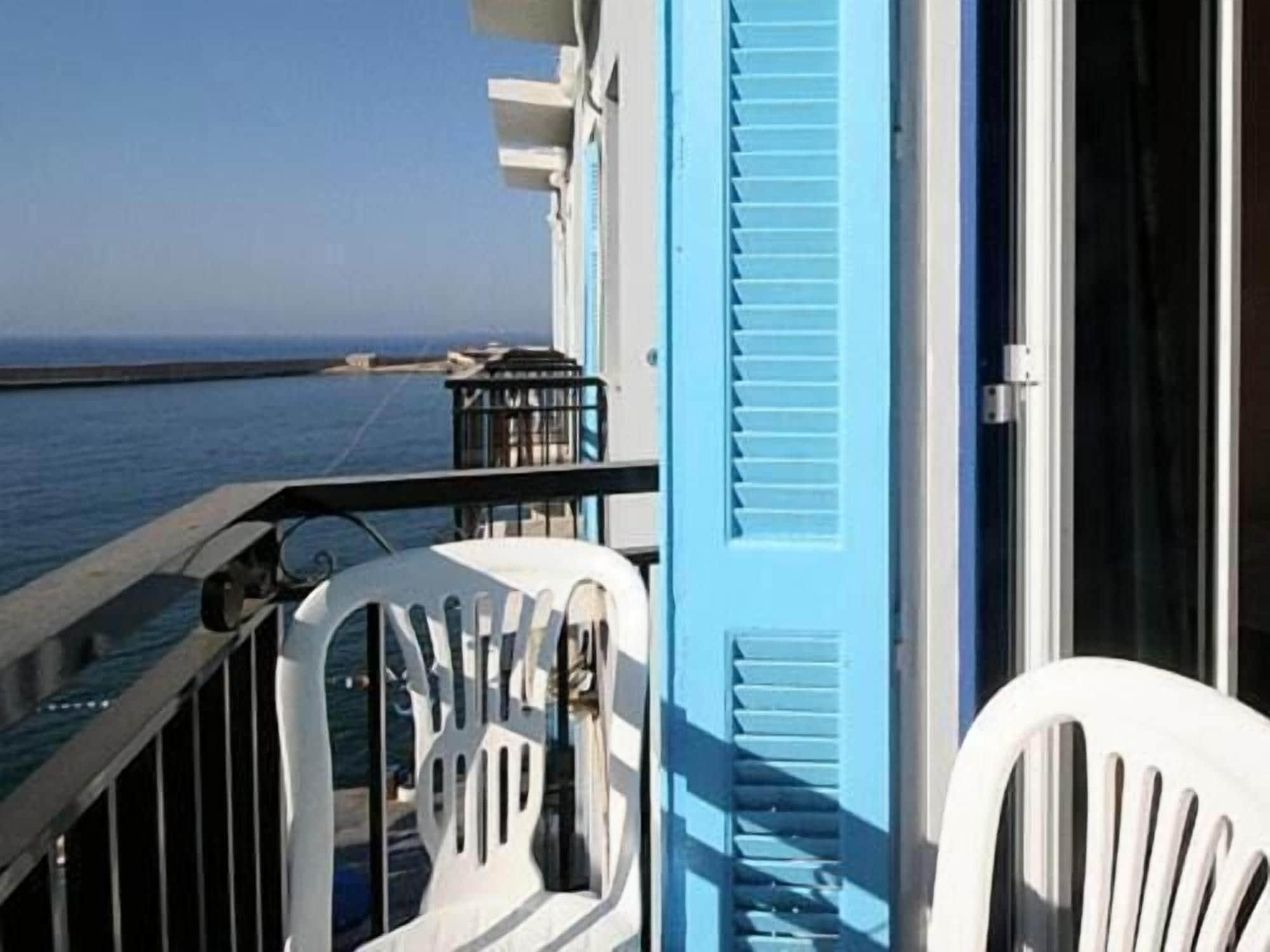 Lucia Hotel 42/47