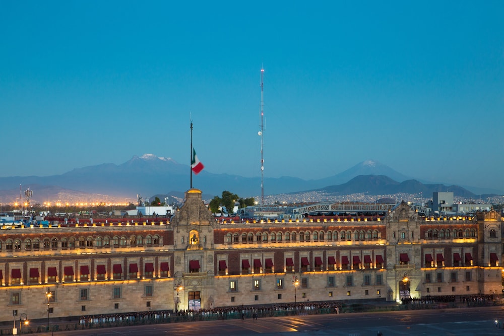 Zocalo Central Hotel 69/73