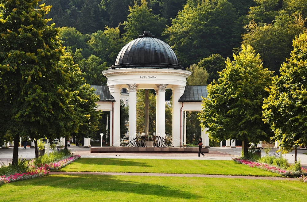 Spa hotel Devin 36/44