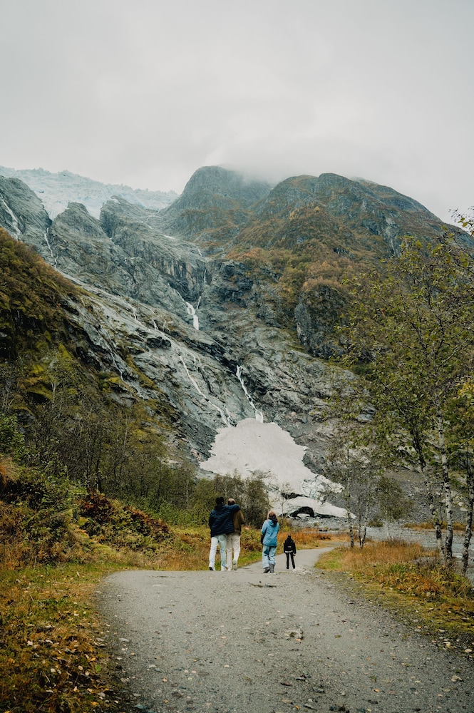 Fjaerland Fjordstove Hotell 56/63