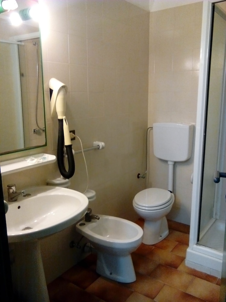 Hotel Residence Baia Delle Ginestre 48/50
