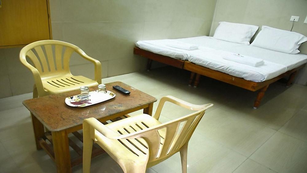 Hotel Govind Heights 19/40