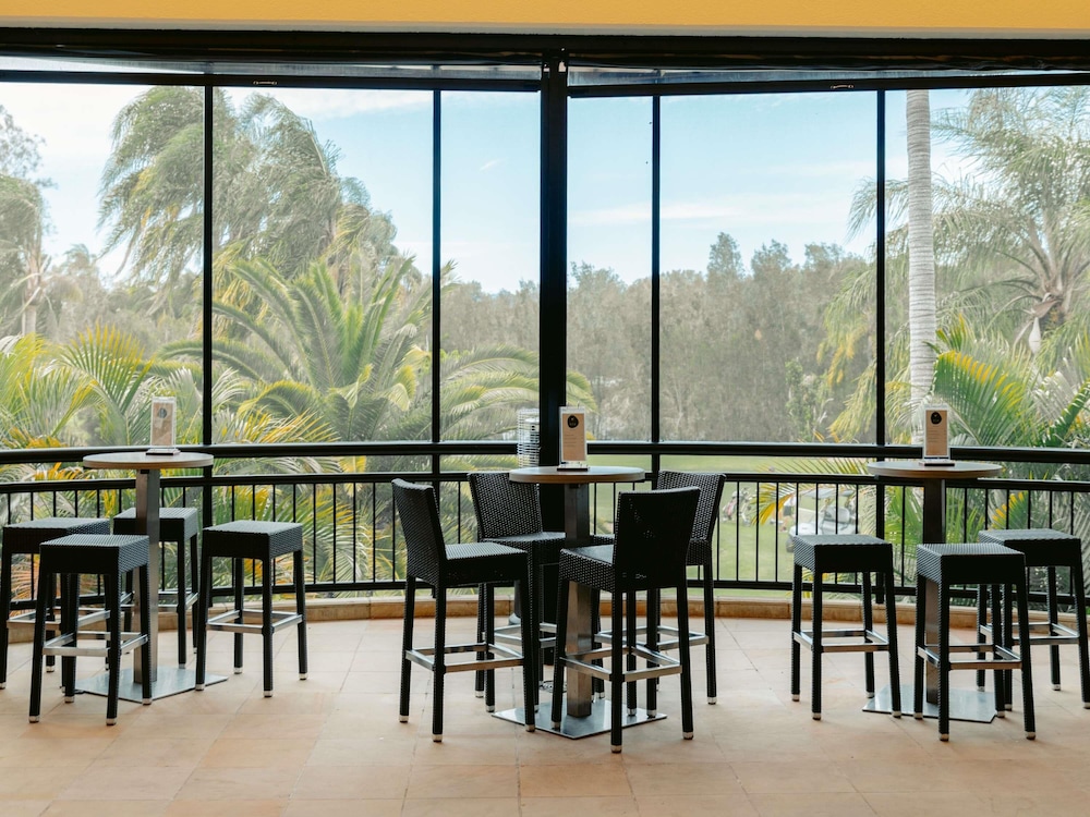 Mercure Gold Coast Resort 50/66