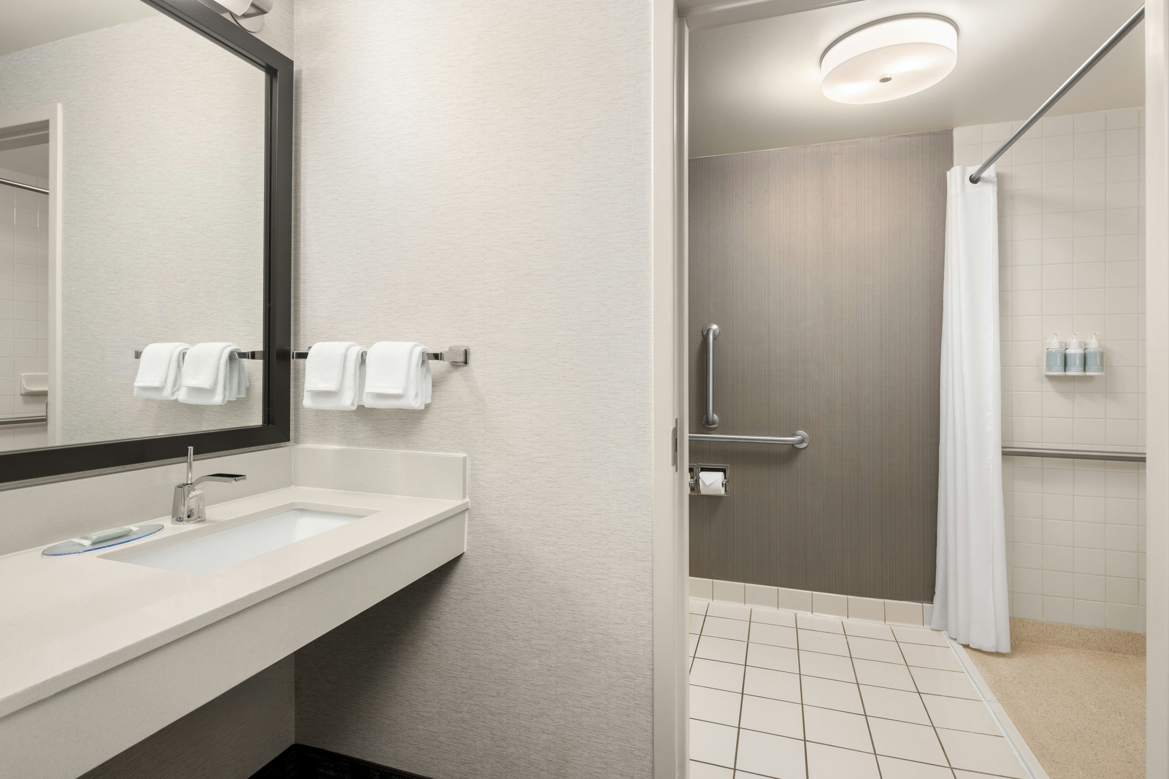 Courtyard By Marriott Bloomington By Mall Of America 36/38