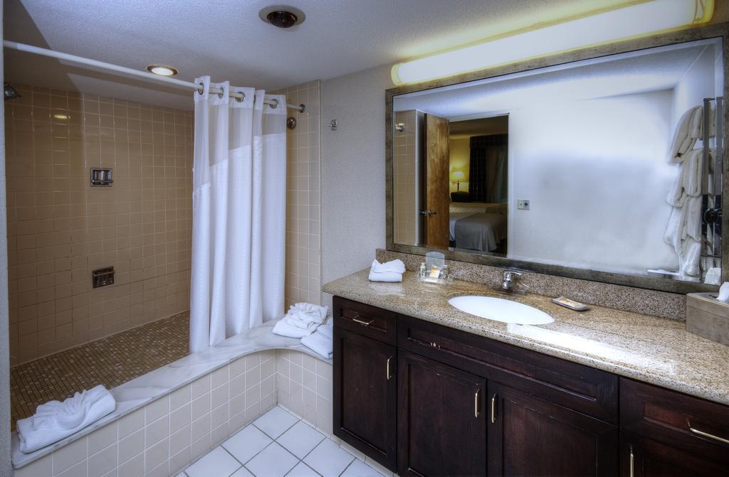 Boxboro Regency Hotel Conference Center 41/41
